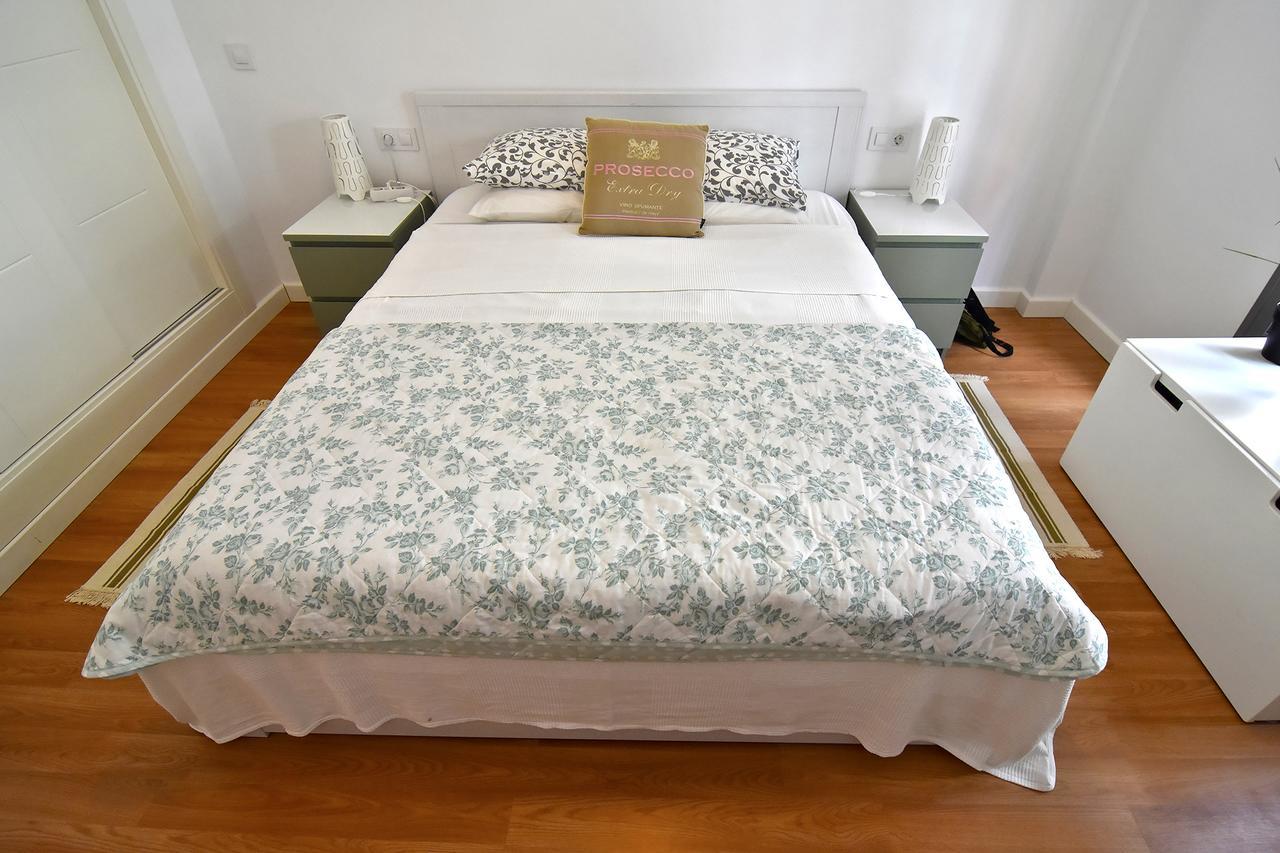 Serendipity Apartments Malaga Luaran gambar